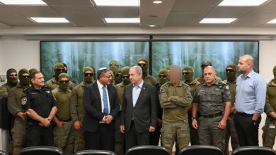 Photo of هآرتس: بن غفير وزّع آلاف الأسلحة على الإسرائيليين لتبدأ جرائم القتل