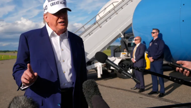 Photo of ترامب يعبر عن استيائه من بوتين ويطلب من زيلينسكي الصمت