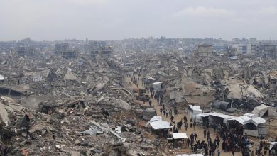 Photo of الحرب على غزة.. مجازر جديدة بحق المجوعين ومقتل ضابط و6 جنود في معارك جنوبي القطاع