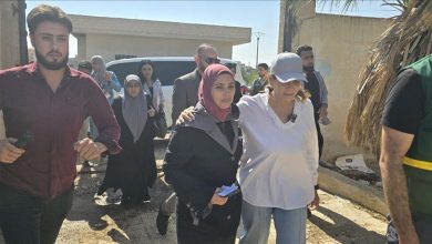 Photo of وزيران سوريان يزوران مهجرين وجرحى إثر مواجهات السويداء