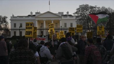 Photo of مظاهرة أمام البيت الأبيض تطالب بإنهاء تجويع غزة