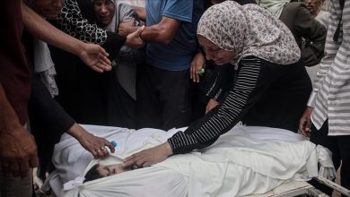 Photo of الاحتلال يقتل 37 فلسطينيا بهجمات متفرقة على غزة