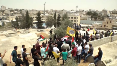 Photo of الاحتلال يقتحم عزاء الشهيد الهذالين بمسافر يطا جنوب الخليل