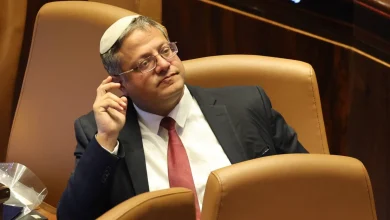 Photo of بن غفير يتفاخر بتجويع الأسرى الفلسطينيين بالسجون الإسرائيلية