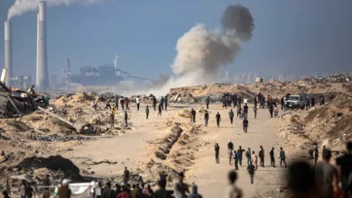 Photo of غزة: 12 شهيدًا ونحو 100 مصاب باستهداف الاحتلال لفلسطينيين قرب مركز مساعدات