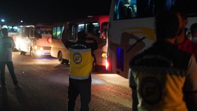 Photo of الدفاع المدني يجلي 366 شخصا من السويداء إلى ريف درعا