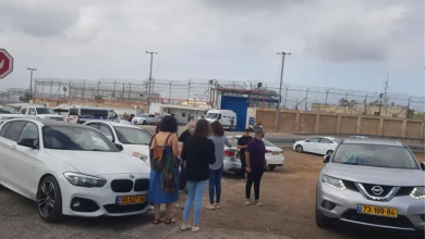 Photo of نادي الأسير: إذلال متعمد واستخدام كلاب بوليسية وغاز لقمع أسيرات فلسطينيات