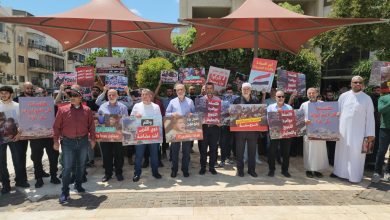 Photo of أمام السفارة المصرية بتل أبيب.. المئات يندّدون بتواطؤ سلطات الانقلاب المصرية مع الاحتلال الإسرائيلي في الحرب والحصار على غزة