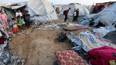 Photo of خان يونس: استشهاد 12 فلسطينياً بينهم 6 أطفال نتيجة قصف الاحتلال على خيام نازحين