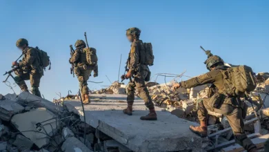 Photo of مسؤولون “إسرائيليون” يحذرون نتنياهو من مغبة العملية العسكرية في مدينة غزة