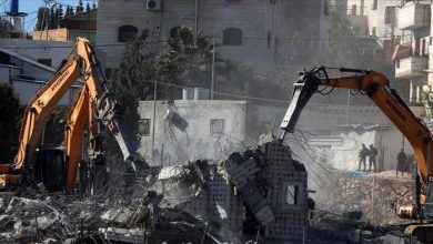 Photo of الاحتلال يهدم منزلين فلسطينيين جنوب الضفة الغربية