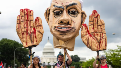 Photo of كيف تحول الإسرائيليون إلى منبوذين في أوروبا؟ (شاهد)