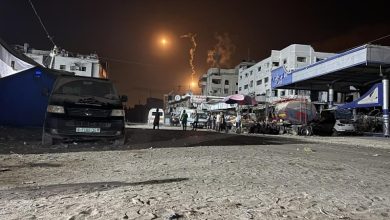 Photo of الحرب على غزة.. الاحتلال يقصف نازحين ومسيّرات تستهدف أسطول الصمود