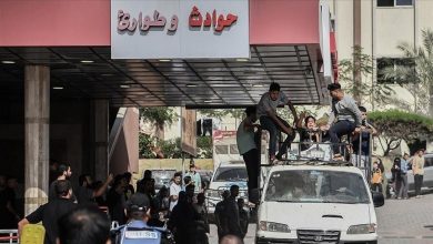 Photo of صحة غزة: إسرائيل تعتقل 361 من الطواقم الطبية بظروف “كارثية”