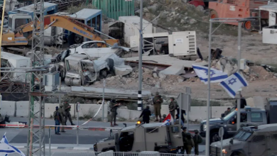 Photo of الاحتلال يفجر منزل أسير بالخليل ويوسع اقتحاماته بالضفة