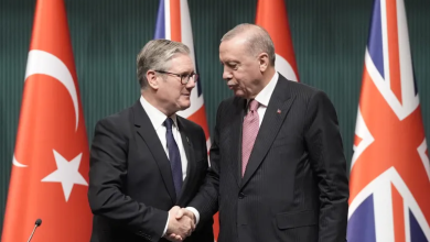 Photo of أردوغان وستارمر يؤكدان ضرورة الحفاظ على وقف إطلاق النار بغزة