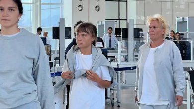 Photo of السلطات الإسرائيلية ترحل 171 مشاركا بأسطول الصمود منهم الناشطة السويدية ثونبرغ