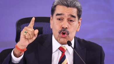 Photo of ترامب يوقف الاتصالات مع فنزويلا ومادورو يعلن إحباط تفجير سفارة واشنطن