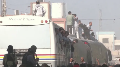 Photo of وصول أسرى فلسطينيين محررين إلى خان يونس بغزة (شاهد)