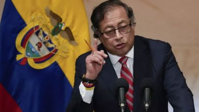 Photo of كولومبيا تطرد آخر الدبلوماسيين الإسرائيليين وتلغي اتفاقية التجارة احتجاجًا على اعتراض “أسطول الصمود”