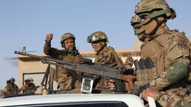 Photo of الجيش السوري يعلن مقتل اثنين من عناصره شرقي حلب