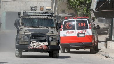 Photo of الاحتلال يعتدي على طاقم إسعاف ويواصل اقتحام قرى بالضفة