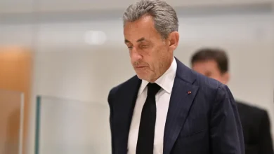 Photo of اليوم الأول في سجن لاسانتي.. هذا ما ينتظر ساركوزي