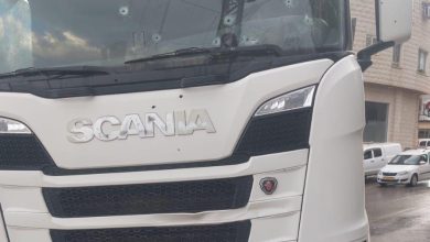 Photo of مقتل شاب في شفاعمرو بإطلاق نار أثناء توجهه إلى عمله