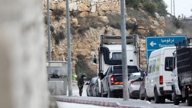 Photo of إسرائيل تقيم نحو ألف حاجز في الضفة الغربية منذ اندلاع الحرب في غزة