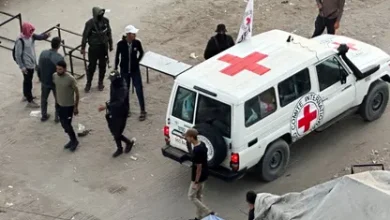 Photo of إسرائيل تتهم حماس بعدم التعاون في تسليم رفات 19 رهينة رغم قدرتها على ذلك