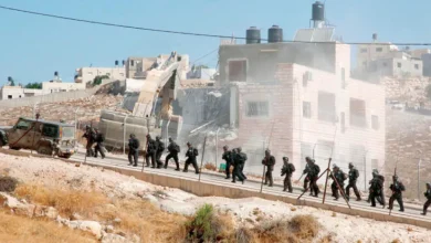 Photo of “إسرائيل” تسلم خلال يومين أكثر من 40 إخطارا بالهدم ووقف البناء في “وادي الحمص” شرق القدس