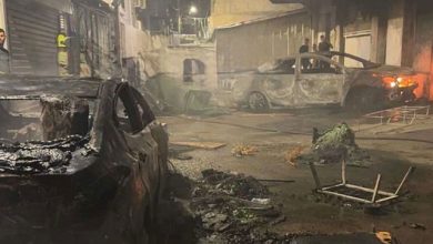 Photo of إصابة شابين بجروح خطيرة وطفيفة في شجار تخلله إطلاق نار وحرق مركبات بطرعان