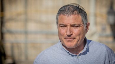 Photo of زيني يدفع لتوسيع دور الشاباك في مكافحة الجريمة بالمجتمع العربي