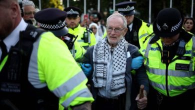 Photo of شرطة لندن تعتقل 90 متظاهراً احتجوا على حظر “فلسطين أكشن”