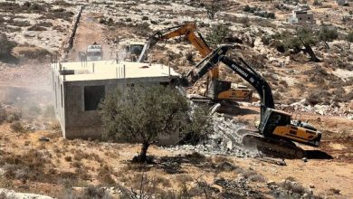 Photo of الاحتلال يهدم منزلا مأهولا في قرية الولجة غرب بيت لحم