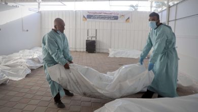 Photo of وصول جثامين 15 شهيدًا إلى غزة