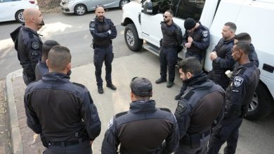 Photo of إسرائيل تعلن اعتقال مواطنين من رهط وكفر قاسم بزعم تفكيك “شبكة لنقل السلاح والأموال” إلى الضفة