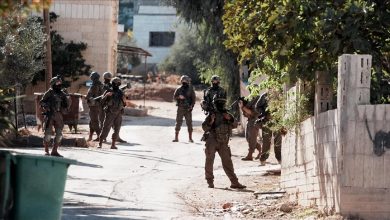 Photo of حملة اعتقالات واقتحامات واسعة في الضفة والقدس.. وتصعيد خطير في اعتداءات المستوطنين
