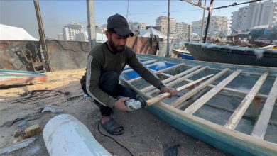 Photo of “نجار البحر”.. فلسطيني يعيد الحياة لقوارب بغزة دمرها الاحتلال