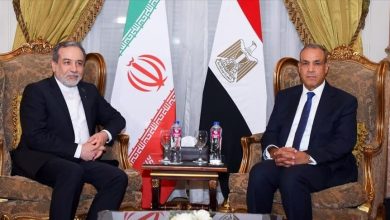 Photo of مصر وإيران تبحثان تعزيز العلاقات الثنائية والملف النووي