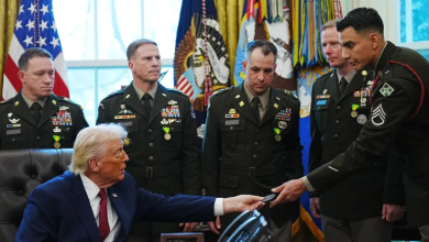 Photo of ترامب يفرض حصارا بحريا نفطيا على فنزويلا وكراكاس تعتبره “تهديدا بشعا”