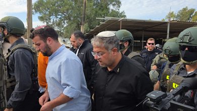 Photo of بن غفير يقتحم ترابين الصانع للمرة الثالثة خلال أسبوع ويهدد بـ”سحق” الأهالي” (شاهد)