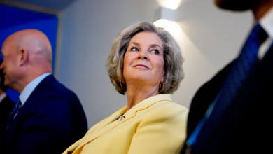 Photo of كبيرة موظفي البيت الأبيض ترسم ملامح فوضى صادمة داخله