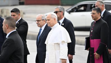Photo of البابا بختام زيارة لبنان: لتتوقف الأعمال العدائية
