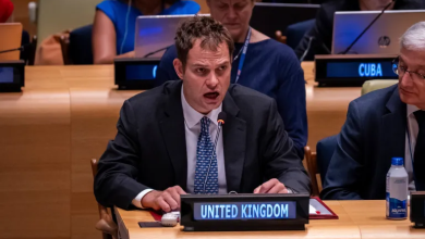 Photo of بريطانيا تدين مصادقة تل أبيب على بناء 19 مستوطنة بالضفة