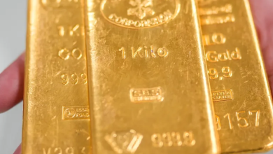Photo of الذهب يلامس 4500 دولار والفضة عند مستوى قياسي جديد