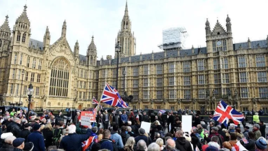 Photo of حملة بريطانية لتقليص أيام الدراسة لأربعة بهدف إنقاذ المعلمين من الإرهاق
