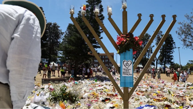 Photo of شرطة أستراليا: لا دليل يربط مهاجمي بونداي بأي خلية متشددة