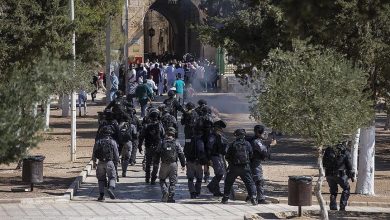 Photo of عشرات المستوطنين يقتحمون “الأقصى” بالتزامن مع عيد يهودي