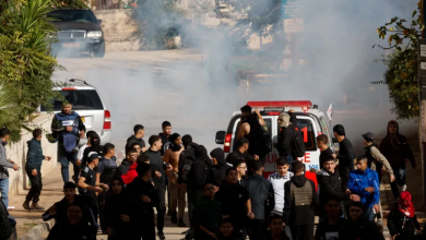 Photo of مواجهات بالضفة وسط اقتحامات إسرائيلية وتصعيد استيطاني مستمر